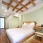 Nicecy Hotel - Truong Quyen